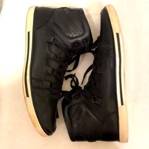 Men’s Kenneth Cole Good Throw perforated leather high tops sneaker shoes. Sz 8…